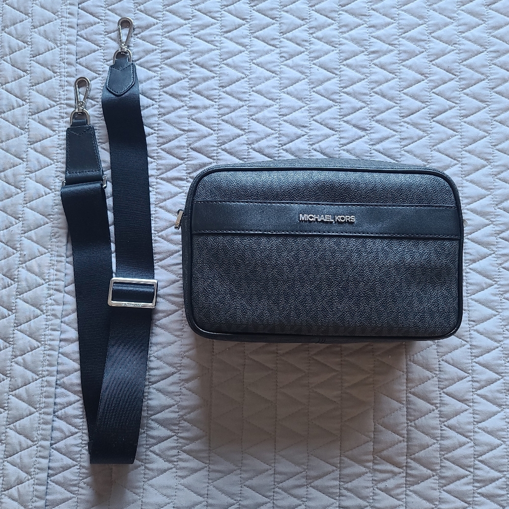 MK Kenly Crossbody